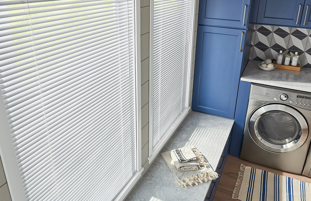 laundry room aluminum blinds